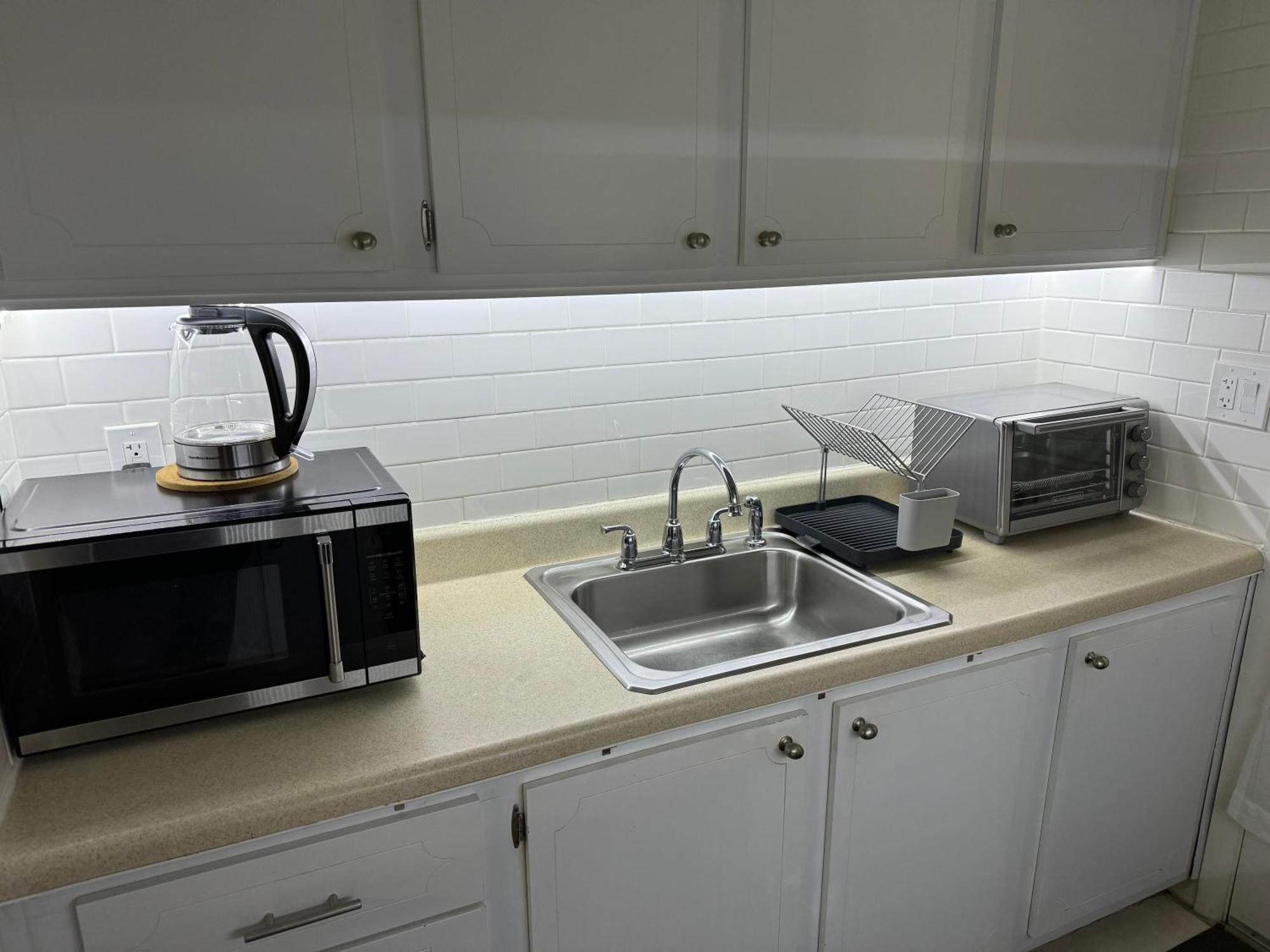 Apartment One Bedroom Minutes From The Beach *